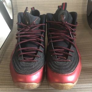 Red Nike